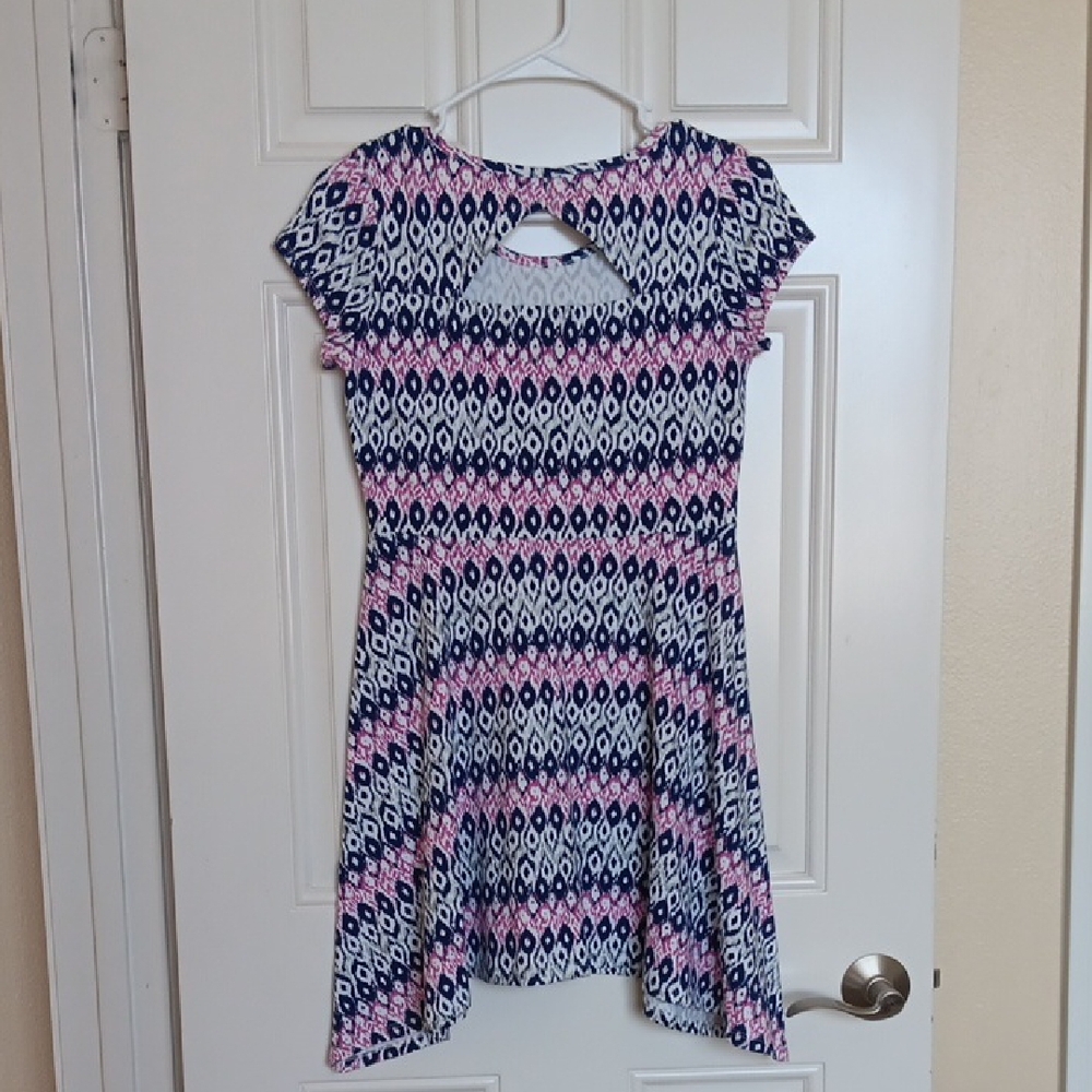 Stylish Kids Dress with Pink and Blue Pattern - Picture 2 of 3